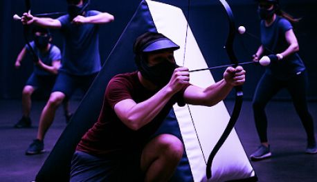 Mission Access FiNDORA: 4 Personen mit Bogen